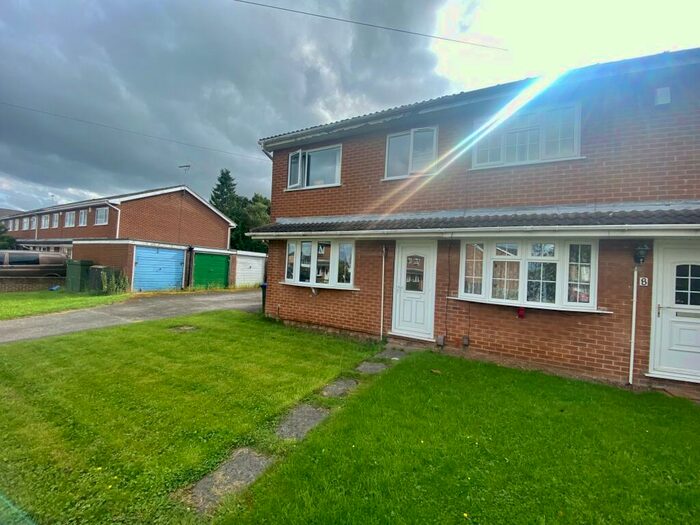 3 Bedroom House To Rent In Christchurch Road, Hucknall, NG15