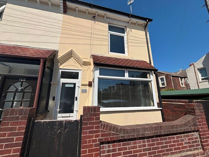 2 Bedroom End Of Terrace House To Rent In Eastfield Road, Southsea, PO4
