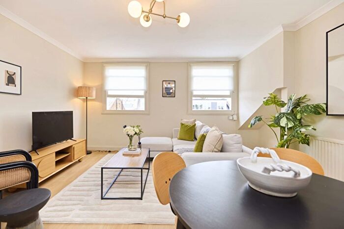 2 Bedroom Flat To Rent In Adolphus Road, London, N4