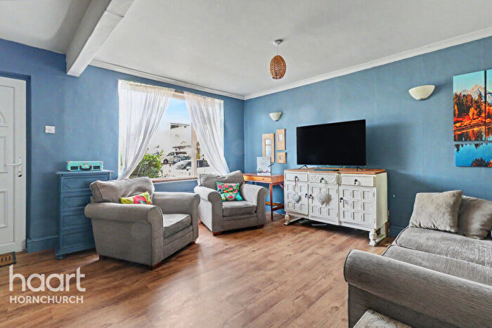 3 Bedroom Terraced House For Sale In Frimley Avenue, Hornchurch, RM11