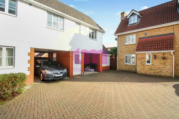 2 Bedroom Maisonette To Rent In Norfolk Place, Chafford Hundred, RM16