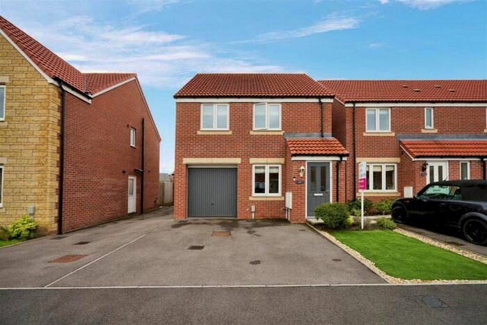3 Bedroom Property To Rent In Hickory Way, Chippenham, SN15