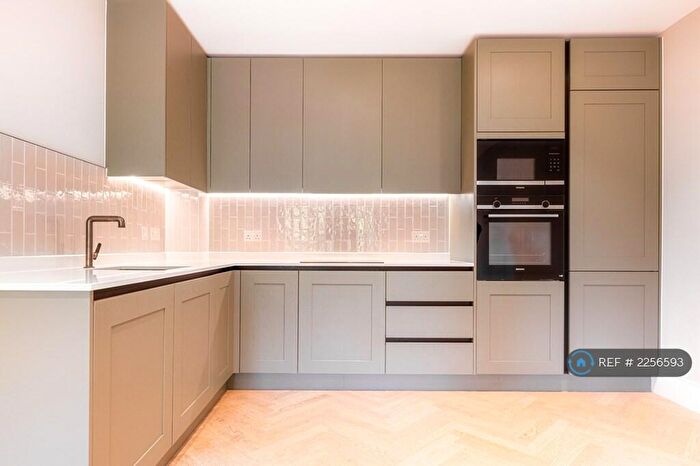 2 Bedroom Flat To Rent In Explorer Way, London, NW7