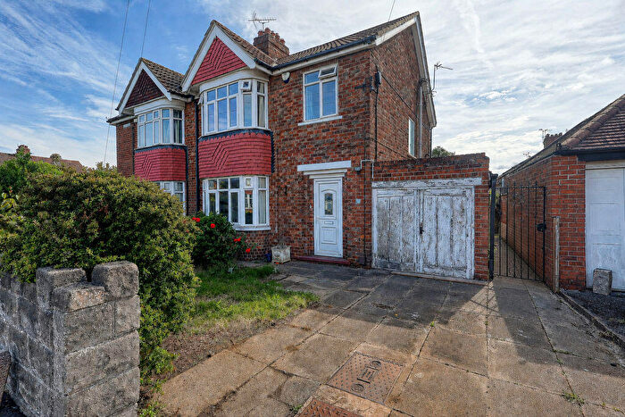 3 Bedroom Semi-Detached House For Sale In Malvern Road, Scunthorpe, DN17
