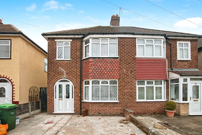 3 Bedroom Semi Detached House For Sale In Davis Avenue, Tipton, DY4