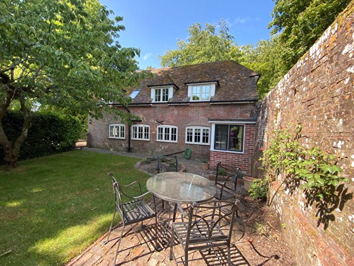 3 Bedroom Detached House To Rent In Swanmore, Hampshire, SO32