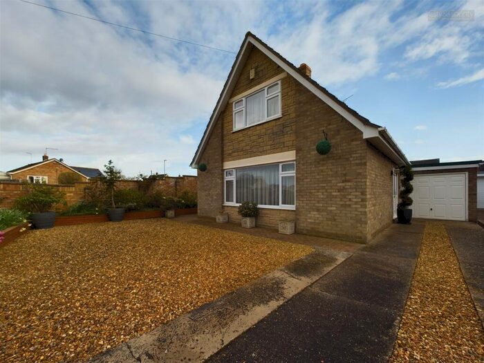 4 Bedroom Detached Bungalow To Rent In Bala Court, Peterborough, PE4