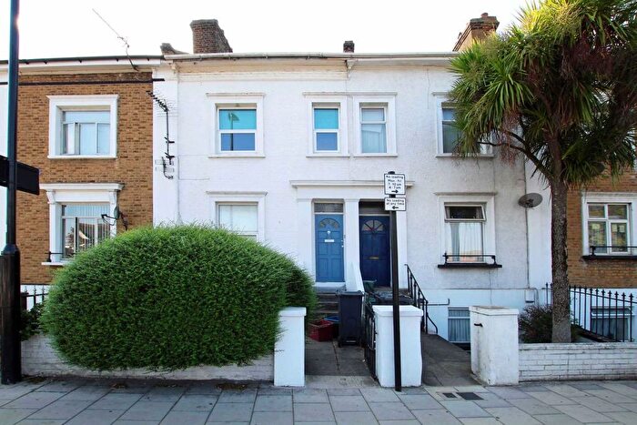 2 Bedroom Flat To Rent In Whitton Road, Hounslow, TW3