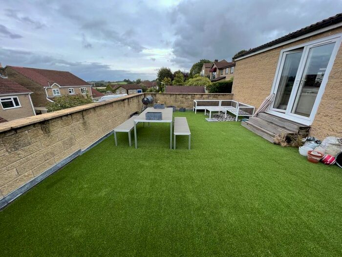 1 Bedroom Flat To Rent In Packsaddle Way, Frome, Somerset, BA11