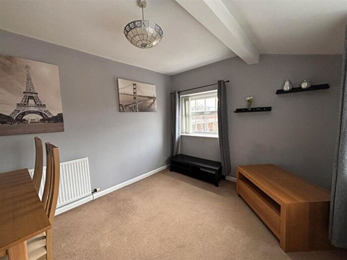 2 Bedroom Flat To Rent In Wrexham Street, Mold, CH7