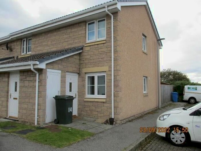 2 Bedroom Flat To Rent In Rowan Grove, Resaurie, Inverness, IV2