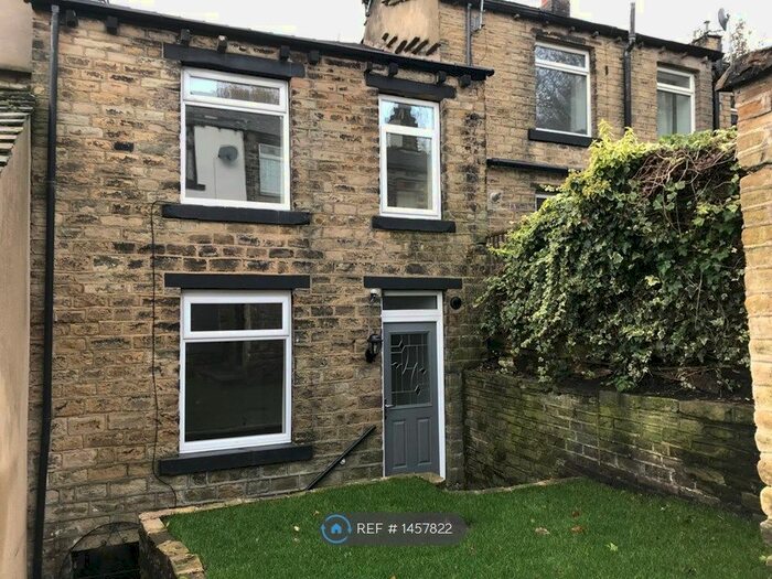 2 Bedroom Terraced House To Rent In Hanson Lane, Huddersfield, HD1