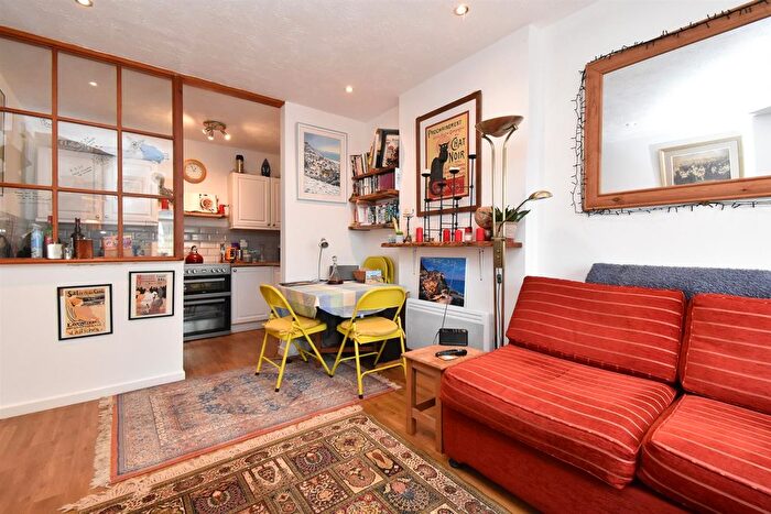 1 Bedroom Flat For Sale In Marina, St. Leonards-On-Sea, TN38