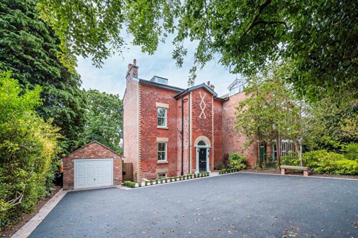 4 Bedroom Semi-Detached House For Sale In Town Green Lane, Aughton, L39