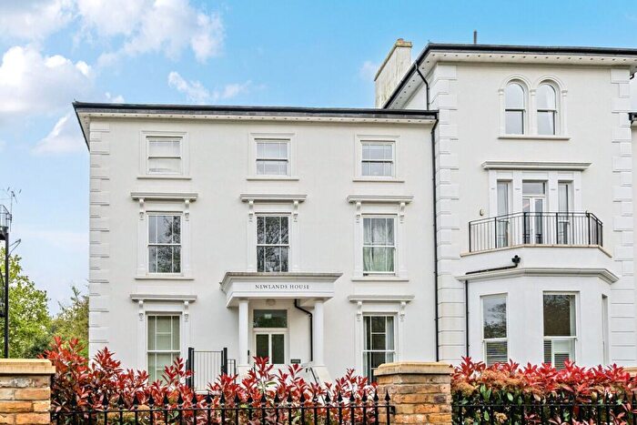 2 Bedroom Flat For Sale In Oak Hill, Surbiton, Surrey, KT6