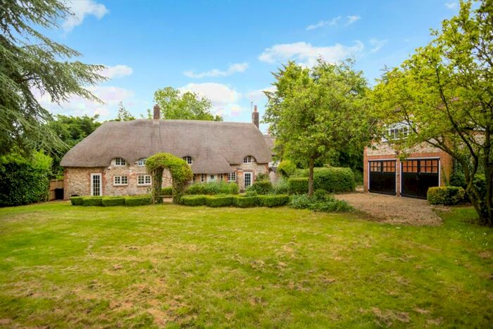 4 Bedroom Cottage To Rent In Southend Marlborough, SN8