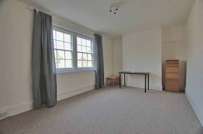 2 Bedroom Flat To Rent In Cherry Hinton Road, Cambridge, CB1