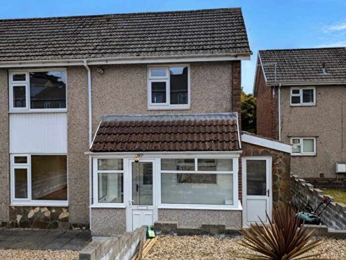 3 Bedroom Semi-Detached House To Rent In Heather Crescent, Sketty Park, Swansea, SA2
