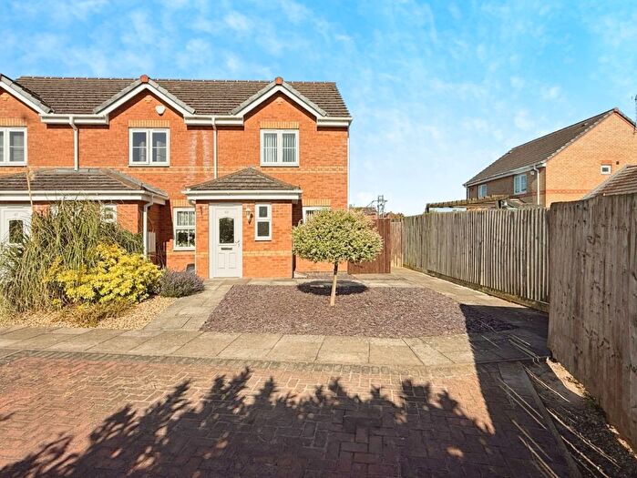2 Bedroom End Of Terrace House To Rent In Upton Drive, Maple Park, Nuneaton, CV11