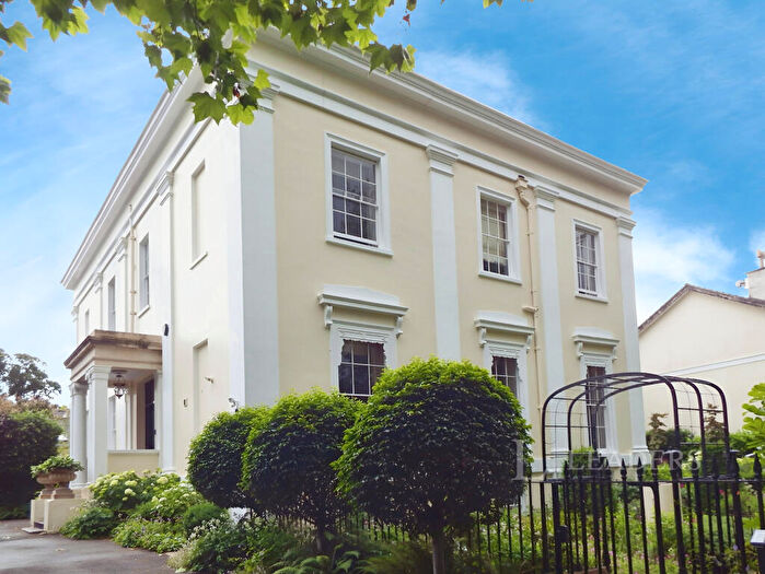 1 Bedroom Flat To Rent In Pittville Lawn, Cheltenham, GL52