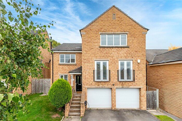 5 Bedroom Detached House For Sale In Saxilby Road, East Morton, West Yorkshire, BD20