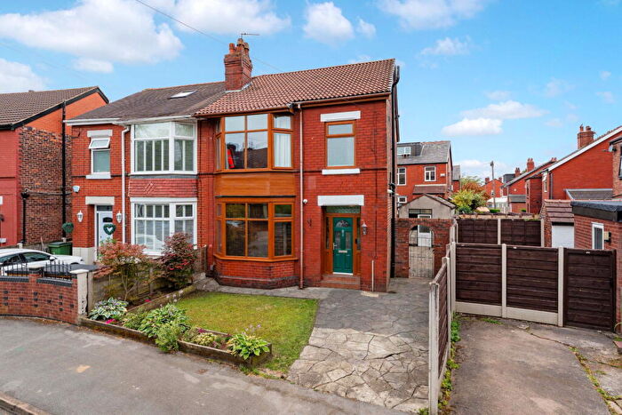 3 Bedroom Semi Detached House For Sale In Hassop Road, Reddish, SK5