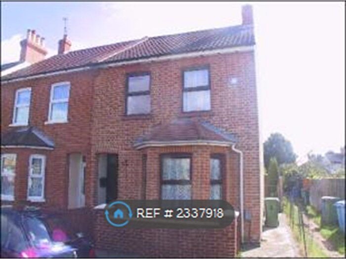 3 Bedroom Semi-Detached House To Rent In Institute Road, Aldershot, GU12