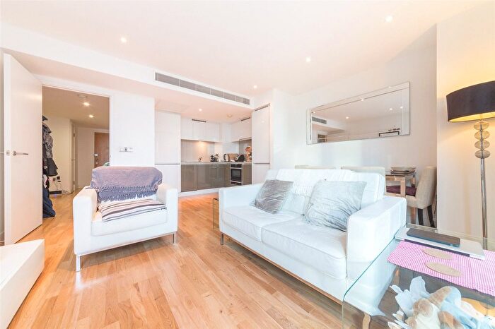 1 Bedroom Flat To Rent In Marsh Wall, London, E14