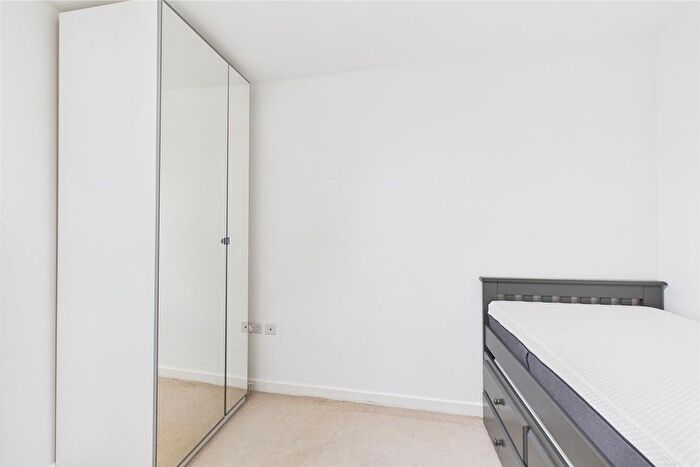 1 Bedroom Flat To Rent In Stanmore Hill, Stanmore, HA7