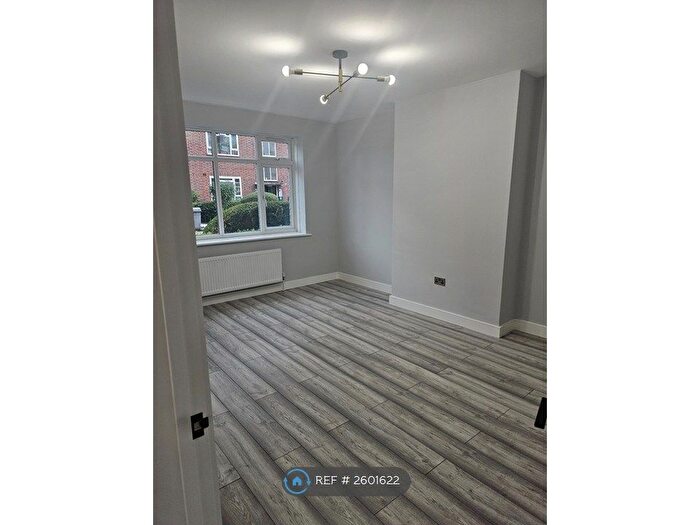 2 Bedroom Flat To Rent In Rivington Court, London, NW10
