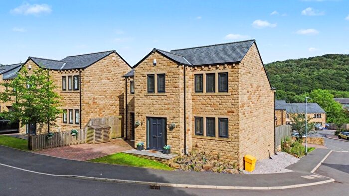 4 Bedroom Detached House For Sale In Woodland Walk Meltham, Meltham, Holmfirth, West Yorkshire, HD9