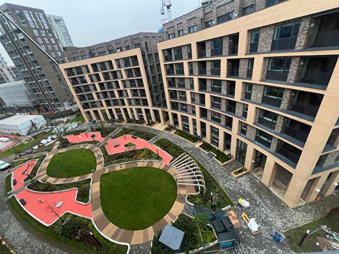 2 Bedroom Flat To Rent In Firth House, Juniper Crescent, SE10