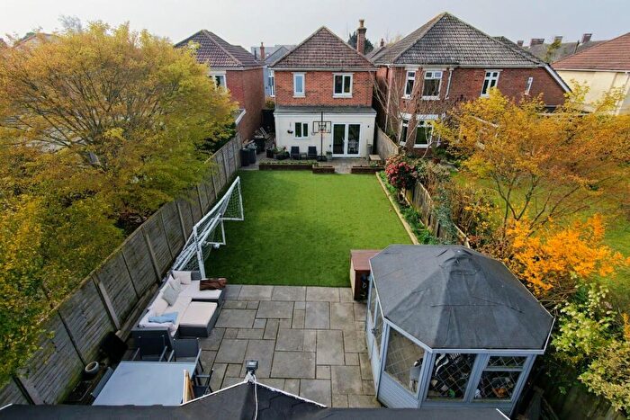 3 Bedroom Detached House For Sale In Queen Mary Avenue, Bournemouth, BH9
