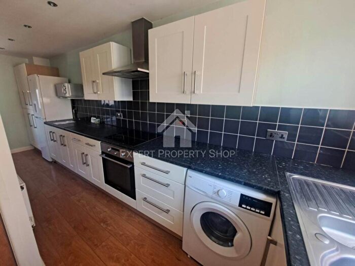 3 Bedroom Terraced House To Rent In Hawthorn Way, Carlton In Lindrick, S81