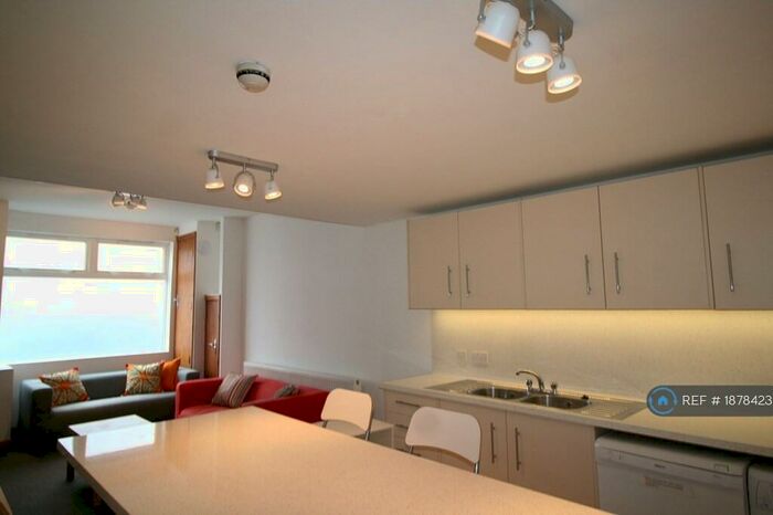 7 Bedroom Terraced House To Rent In Brailsford Road, Fallowfield, M14