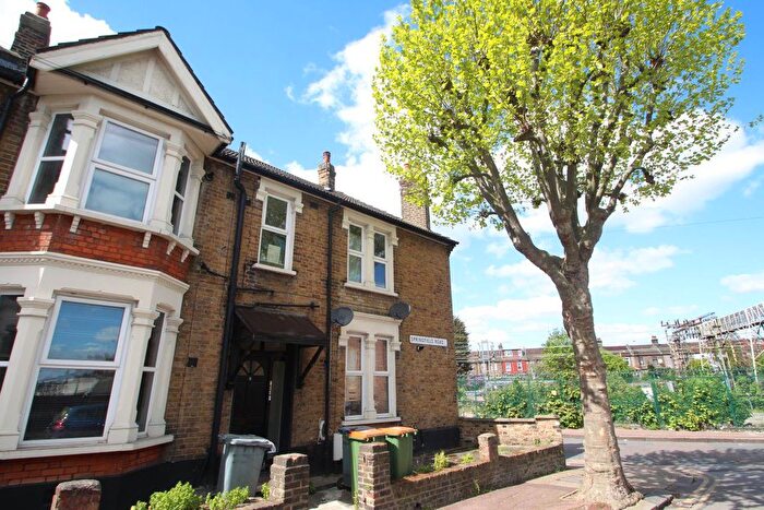 1 Bedroom Flat To Rent In Springfield Road, East Ham, E6