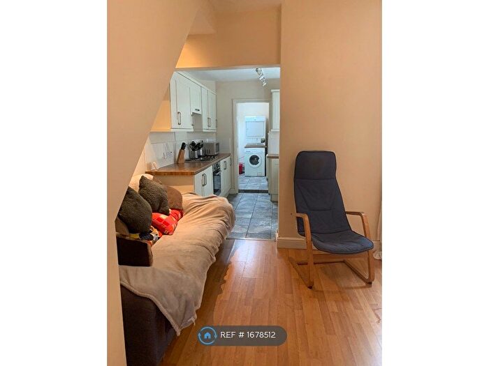 5 Bedroom Terraced House To Rent In Dartmouth Avenue, Bath, BA2