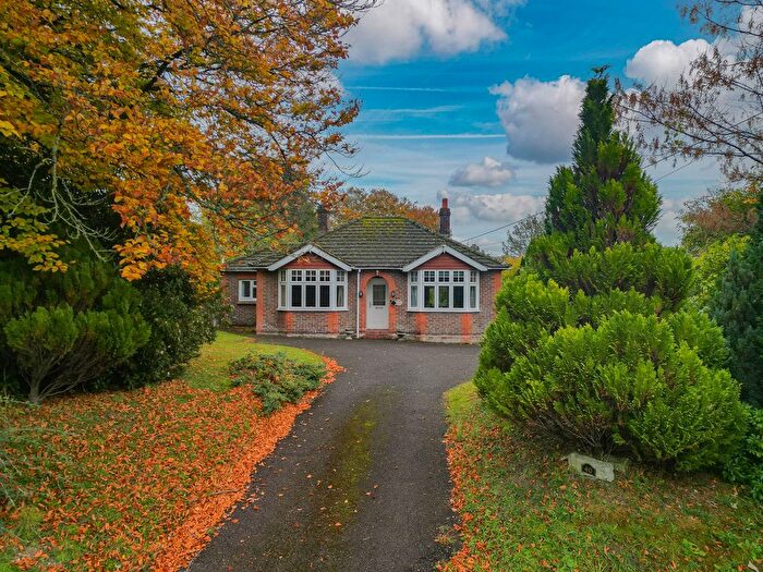 3 Bedroom Detached Bungalow For Sale In Main Road, Littleton, SO22