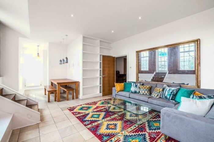 2 Bedroom Apartment To Rent In St. John Street, Clerkenwell, London, EC1M