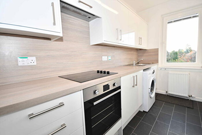 3 Bedroom Flat To Rent In Macewen Drive, Inverness, IV2