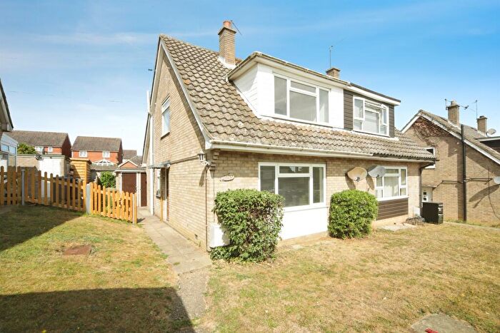3 Bedroom Semi Detached House For Sale In Saxon Road, Saxmundham, IP17