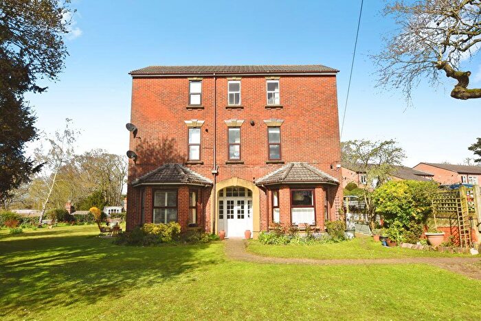 1 Bedroom Flat For Sale In Methuen Drive, Salisbury ***Video Tour***, SP1