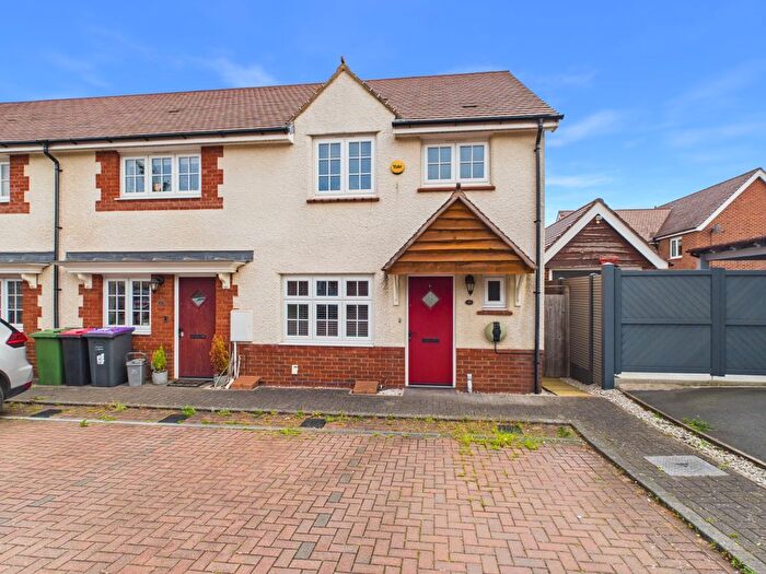 3 Bedroom End Terrace House For Sale In Oxmoor Avenue, Hadley, Telford, Shropshire., TF1