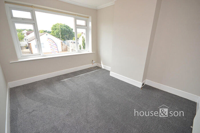 3 Bedroom Flat To Rent In Columbia Road, Bournemouth, BH10