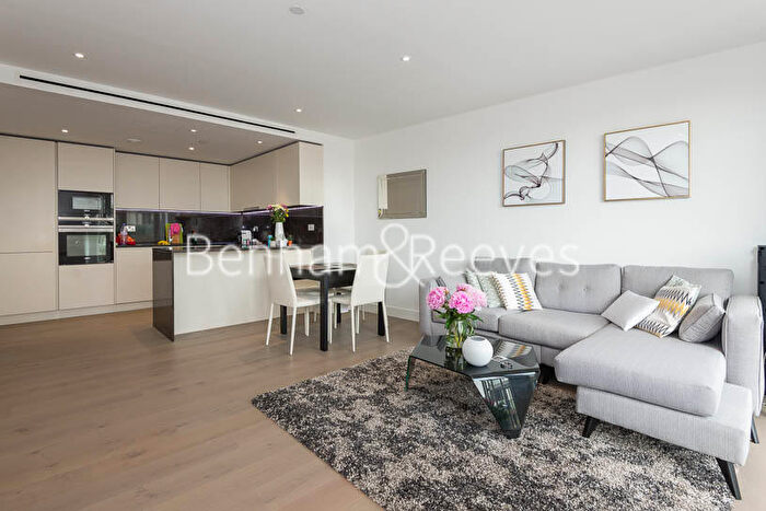 2 Bedroom Apartment To Rent In Vaughan Way, Wapping, E1W