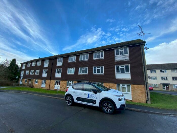 2 Bedroom Apartment To Rent In Pightle Crescent, Buckingham, Buckingham, MK18