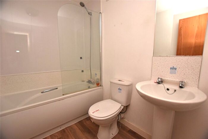 1 Bedroom Flat For Sale In Parkwood Court, Parkwood Rise, Keighley, West Yorkshire, BD21