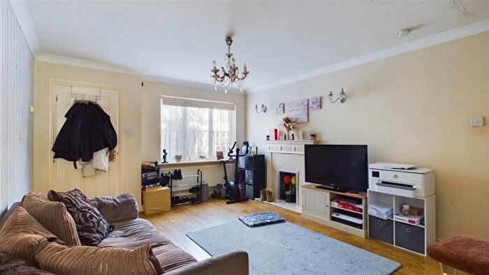 2 Bedroom End Of Terrace House For Sale In Great Stockwood Road, Cheshunt, EN7