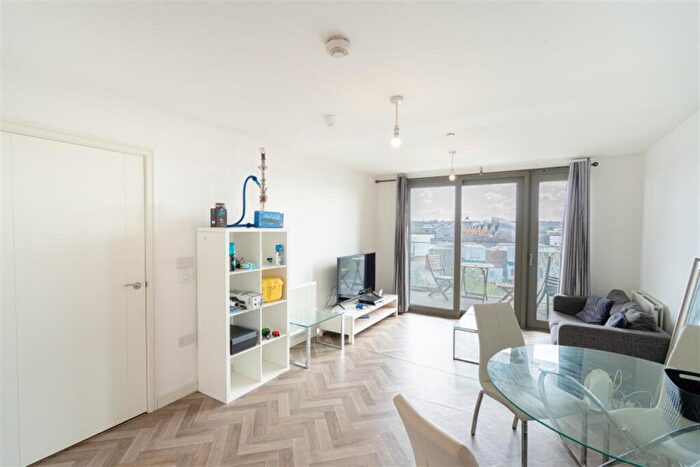 2 Bedroom Apartment To Rent In Waterside Heights, Boothe Road, Pontoon Dock, London, E16