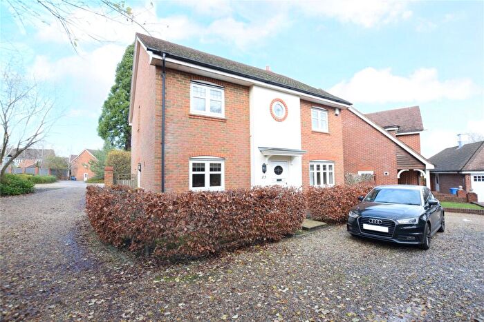4 Bedroom Detached House To Rent In Chineham Close, Fleet, Hampshire, GU51